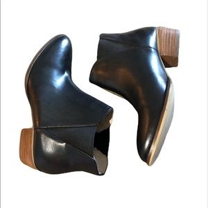 Roolee black leather low block heel booties women’s sz 6